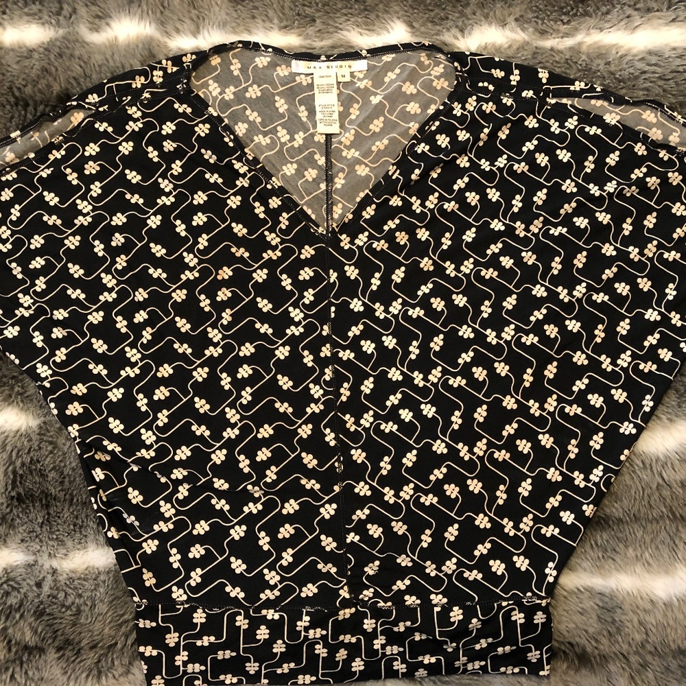 Max Studio batwing style shirt size medium